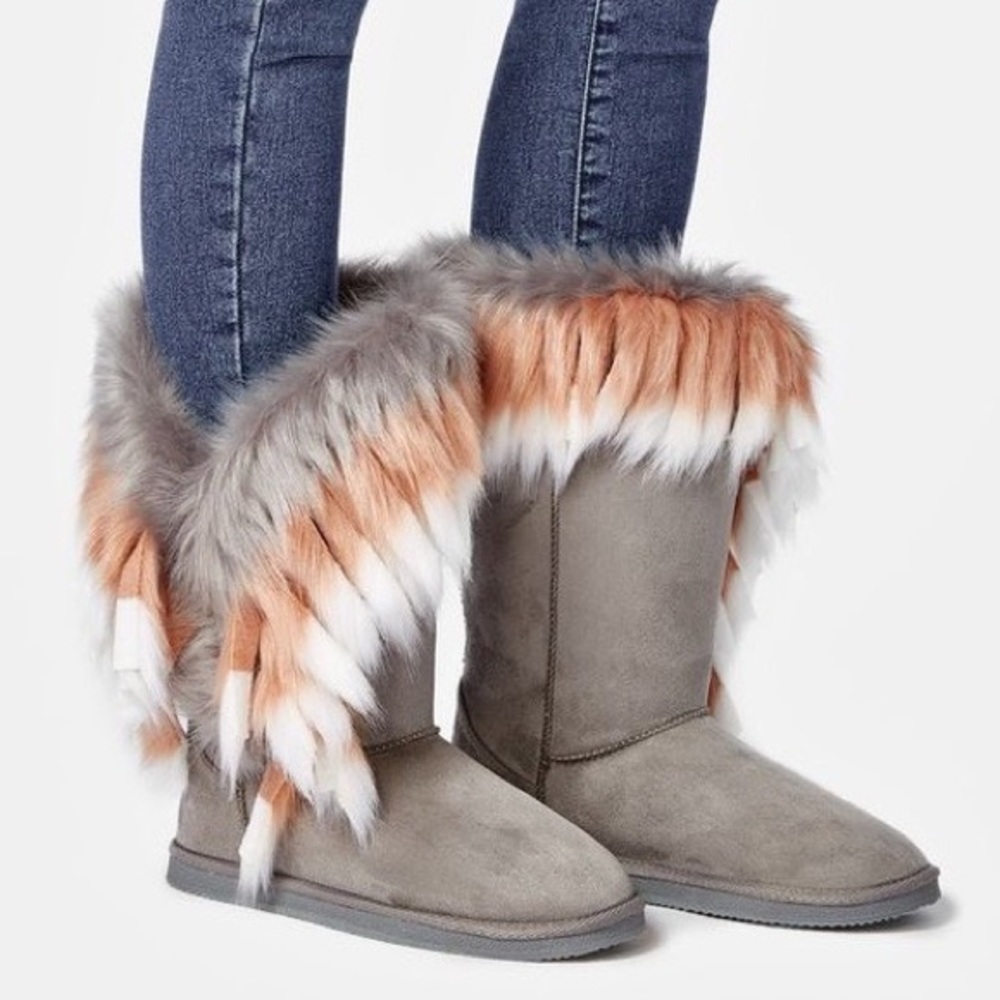Winter's Coming Fuzzie Boots